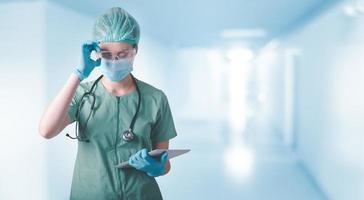 medizinischer chirurgischer arzt und gesundheitswesen, porträt des chirurgenarztes foto