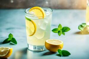 ein Glas von Limonade mit Minze Blätter und Zitronen. KI-generiert foto