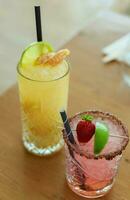 Daiquiri Cocktails gemacht durch ein Fachmann Barmann foto