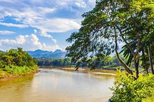 Luang Prabang Stadt in Laos Landschaftspanorama mit Mekong-Fluss.