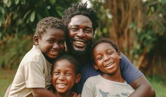 Porträt von lächelnd afrikanisch amerikanisch Mann mit seine Kinder. glücklich Familie. ai generativ foto