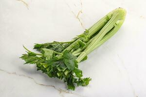 vegan Küche - - Sellerie Stängel mit Blatt foto