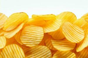 isoliert Kartoffel Chips auf ein Weiß Hintergrund mit ein Ausschnitt Pfad ai generiert foto