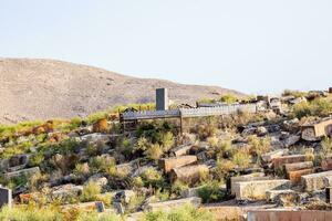 alt Dorf Friedhof auf Hügel im Armenien foto