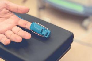 Herz-Finger-Pulsmesser zur Überprüfung der Herzschlagausgabe zur Überwachung