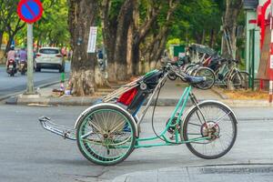 Rikscha lokal Transport zum Touristen. im Vietnam foto