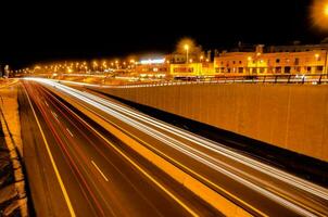 Straßenlaternen in der Nacht foto