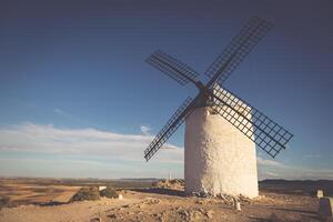 Windmühlen von Don Quijote. Cosuegra, Spanien foto