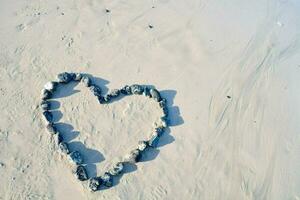 Herz auf das Sand Strand foto