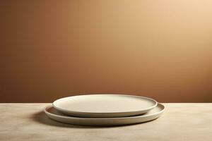 ein schick einstellen von minimalistisch Porzellan Essen Platten isoliert auf ein Taupe Gradient Hintergrund foto