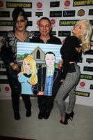 los Engel jun 4 Schein ibrahim doug hutchison Courtney gestoßen beim das Berühmtheit Selfies Kunst Show durch Schein ibrahim beim das Süss Hollywood auf Juni 4 2015 im los Engel ca. foto