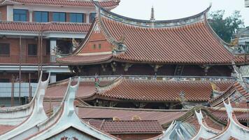 das alt Angeln Dorf Aussicht mit das traditionell Architekturen auf das Süd von das China entlang das Ozean Küste foto