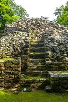 coba Maya Ruinen uralt Gebäude Pyramiden im tropisch Urwald Mexiko. foto