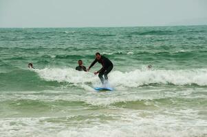 Surfen Schulen im baleal Insel, Portugal foto