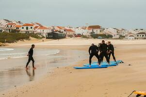 Surfen Schulen im baleal Insel, Portugal foto