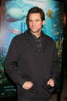 Jim carrey ankommen beim das Besondere Screening von imax unter das Meer 3d beim das Kalifornien Wissenschaft Center ca. im los Engel ca. auf Februar 5 2009 foto