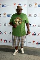 Cedric das Entertainer ankommen beim das National Niere Stiftung Berühmtheit Golf klassisch beim das Seeufer Seeufer Golf Verein im Burbank ca. im Mai 4 foto