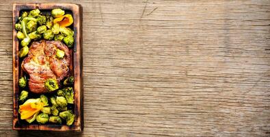 Fleisch Steak mit Brüssel Sprossen foto