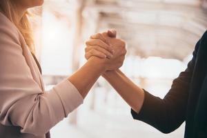 Geschäftspartnerschaft Treffen Vertrauen Handshake Konzept foto