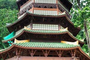 Guan Yin Pagode beim Platz von Tiger Höhle Tempel wat tham suea. Krabi. Thailand foto