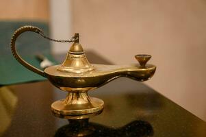 Antiquität Arabisch Messing- Laterne magisch Dekoration foto