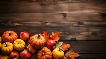 Herbst Hintergrund mit Kürbisse, Blätter und Äpfel auf hölzern Tafel. ai generiert. foto