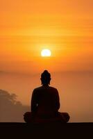 Buddha Statue und Sonnenuntergang im das Morgen ai generiert foto