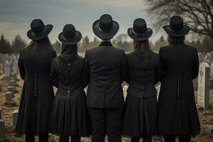 ein Gruppe von jung Menschen im ein Friedhof suchen beim das Grabsteine ai generiert foto