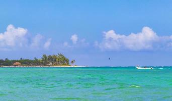 tropischer mexikanischer strand 88 punta esmeralda playa del carmen mexiko. foto