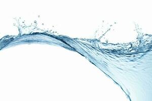 Blau Wasser Spritzen isoliert auf Weiß Hintergrund, Blau Wasser Spritzen Welle, Wasser Tropfen und Krone von Spritzen von Wasser foto