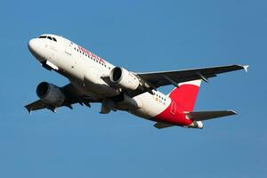 iberia Fluggesellschaften Airbus a319 Passagier Flugzeug beim Flughafen. Luftfahrt und Flugzeug. Luft Transport und Reise. International Transport. fliegen und fliegend. foto