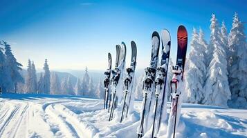 schneebedeckt Berg Rückzug mit alpin Ski - - generativ ai foto