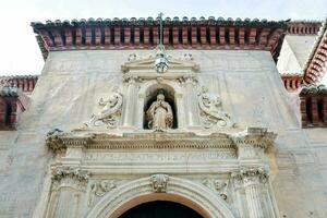 das Eingang zu das Kathedrale von san Luis de Guadalupe im Santander foto