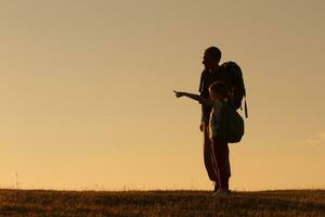 Vater und Tochter Wandern foto