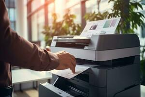 Geschäftsmann drucken Papier auf ein Multifunktion Laser- Drucker im Geschäft Büro. dokumentieren und Papierkram. Sekretär arbeiten. Kopieren, drucken, Scan, und Fax Maschine. drucken Technologie. Fotokopie. generativ ai. foto