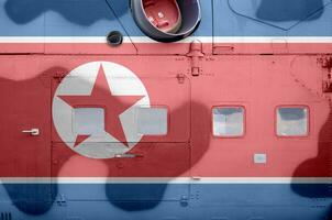 Norden Korea Flagge abgebildet auf Seite Teil von Militär- gepanzert Hubschrauber Nahaufnahme. Heer Kräfte Flugzeug konzeptionelle Hintergrund foto
