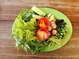 frisch Gemüse Salat foto