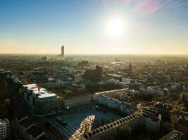 Breslau, Polen - - feb 16, 2019 - - hell Sonne leuchtenden Über das Stadt im das spät Nachmittag foto