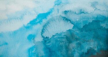 abstrakt Aquarell Hintergrund von Blau Farbe auf ein Weiß Hintergrund. foto