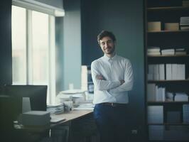 ai generiert jung Geschäftsmann Anfang Vorsitzender zuversichtlich und stand Vorderseite von minimal modern Büro, erfolgreich Menschen foto