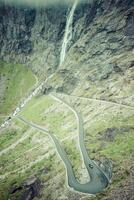 Trollstigen, Trolle Fußweg, Serpentin Berg Straße im Norwegen foto