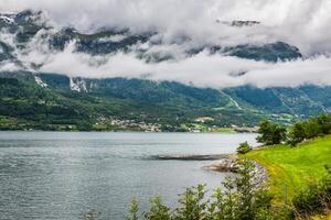 Sognefjord Aussicht auf ein wolkig Tag, Norwegen foto