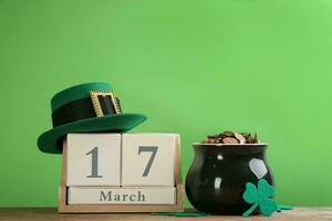 st. Patrick's Tag Feier, festlich irisch Urlaub mit Grün Hintergrund, Konzept von Kleeblatt Tradition im März Festival foto