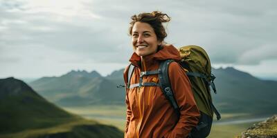 ai generiert weiblich Mädchen Frau Wanderer Verfolgung Natur draussen Abenteuer erkunden Berg Landschaft Ausflug Erkundung Motivation. Grafik Kunst foto