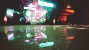 ein Straße Szene mit Fokus auf das Straße Beleuchtung foto