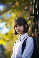 ai generiert ein Herrlich jung japanisch hoch Schule Schüler Mädchen mit kurz Haar im ein Schule Uniform draußen foto