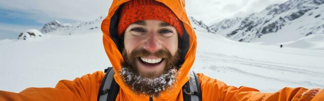 ai generiert Porträt Person Landschaft jung aktiv Wandern Berg Erwachsene Abenteuer draußen Schnee foto
