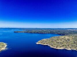 Antenne Aussicht von ein Drohne genommen beim Copeton Damm Nord Küstenvorland aus in der Nähe von inverell, Neu Süd Wales, 2360, Australien foto