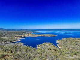 Antenne Aussicht von ein Drohne genommen beim Copeton Damm Nord Küstenvorland aus in der Nähe von inverell, Neu Süd Wales, 2360, Australien foto