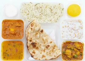 indisch traditionell Besondere Thali Essen foto